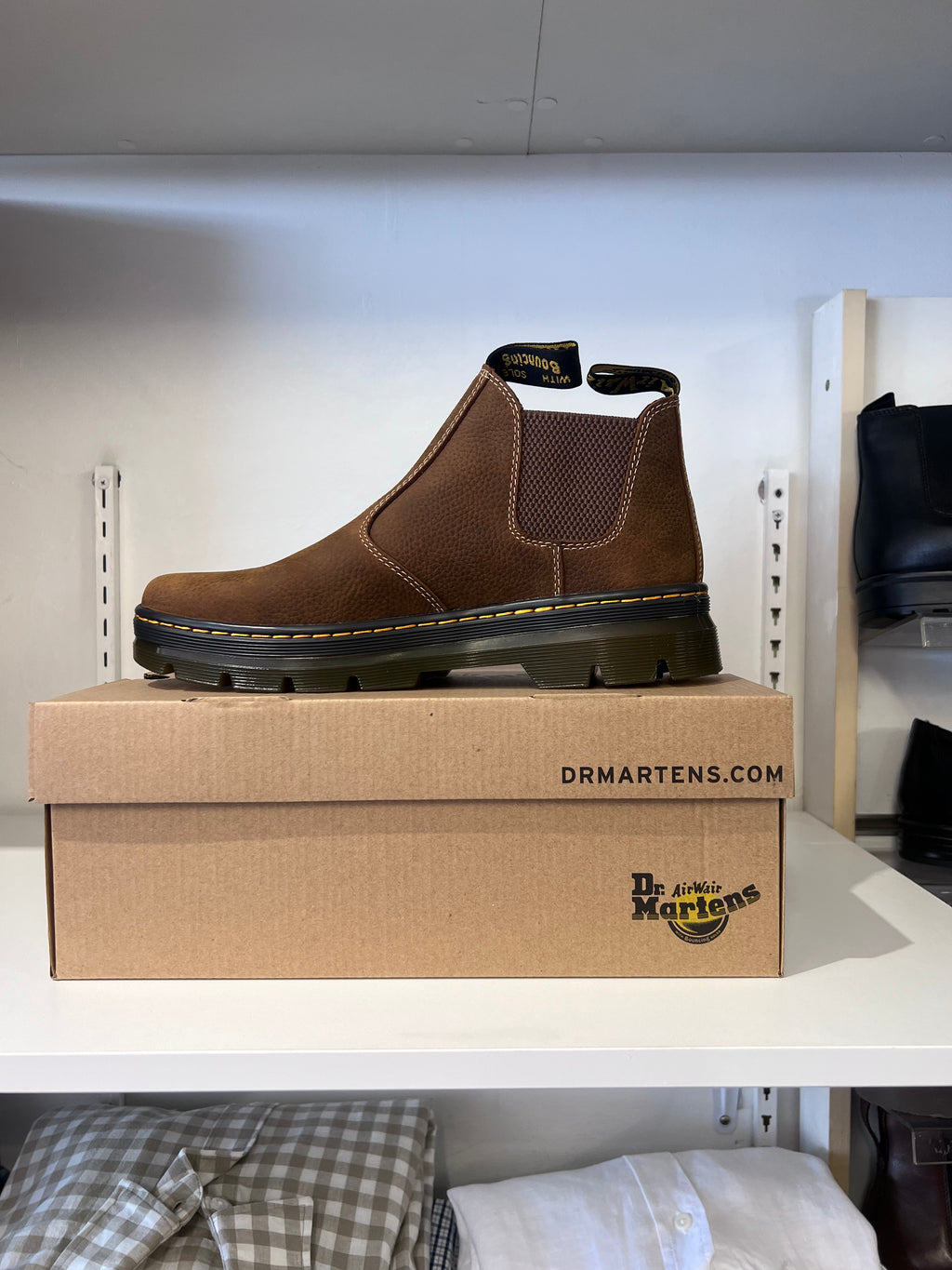 Dr. Martens Hardie II – Whiskey & Black