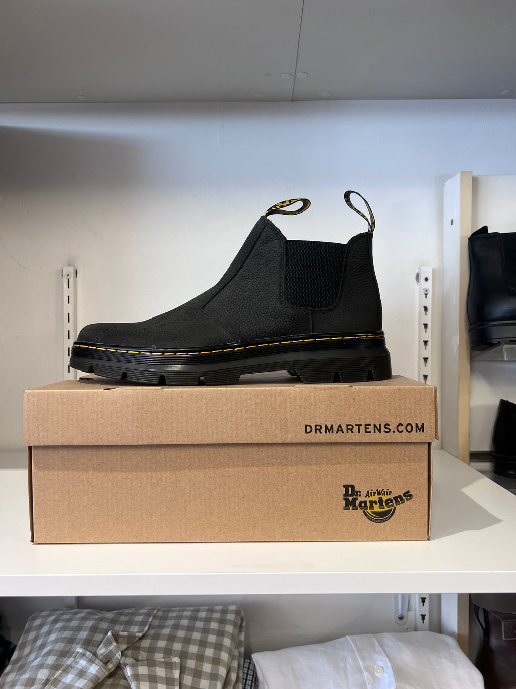 Dr. Martens Hardie II – Whiskey & Black
